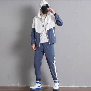 Chándal cómodo y práctico de salida de fábrica para hombre, Jersey deportivo de estilo informal, traje con capucha, conjunto de logotipo estampado personalizado - Product Image 3