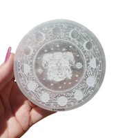 Plaque de Rechargement en Sélénite en Gros avec Motif Déesse Lunaire, Sous-verres de Nettoyage en Cristal pour l'Énergie de Guérison et la Féminité Divine