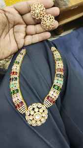 Gargantilla de diamantes de circón/Collar Hasli con aretes en acabado dorado Ethereal Glow Kundan Set Mujeres y Niñas - Product Image 2