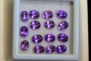 พลอยอเมทิสต์ยอดเยี่ยมขนาด8x6มม. หินอเมทิสต์สังเคราะห์ทรงหลวมเจียระไนเหลี่ยมเพชรพลอยตัดในราคาขายส่ง - Product Image 5
