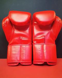 Fabricación de fábrica Nueva llegada Guantes de boxeo con mosca Cuero genuino Competición profesional Correa DE LUCHA Guantes de boxeo con mosca - Product Image 6