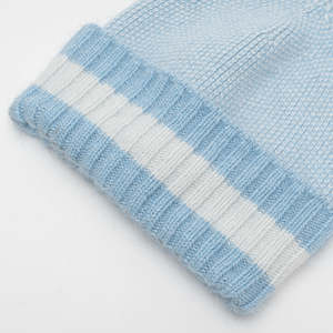 Bonnet à revers côtelé en tricot d'hiver pour l'extérieur avec un style doux à deux tons pour un look chaud et à la mode - Product Image 5