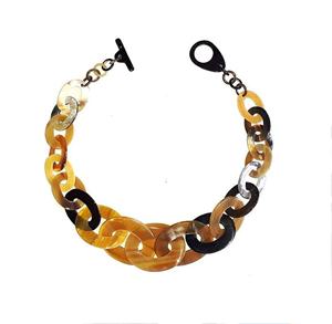 Collares de cuerno de búfalo de estilo moderno hechos a mano para mujer colgante de cuerno en forma de trapecio conjunto de regalo Personal - Product Image 1