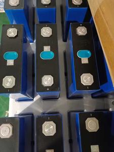 EVE Lifepo4 <span class=keywords><strong>3.2</strong></span> v 230Ah kelas sel baterai a stok EU penyimpanan energi prismatis Li Ion tenaga surya LF230 Akku llipofp 4 <span class=keywords><strong>3.2</strong></span> v - Product Image 3