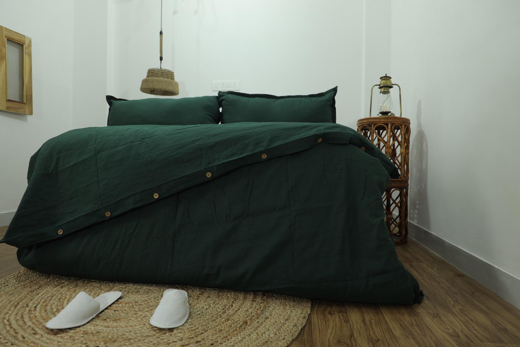 สีเขียวเข้ม