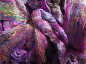 Astilla de seda Sari hecha a medida hecha de fibras de seda Sari recicladas disponibles en formas multicolores para reventa - Product Image 3