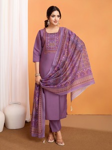 Jacquard de seda pesada Impresión digital Bordado Zari Cuello Rayón Étnico Largo Kurti Salwar Set Dupatta para adultos Indio paquistaní - Product Image 4