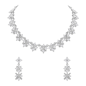 ชุดสร้อยคอแบบโชคเกอร์ชุบเงินประดับเพชรออสเตรียทรงสี่เหลี่ยมไขว้สไตล์ออร์โธดอกซ์ของ Alex Jewellery สำหรับงานหมั้น งานแต่งงาน และงานเลี้ยง - Product Image 3