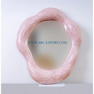 Trabajo martillado chapado en oro moderno hecho a mano latón espejo colgante de pared al por mayor nueva llegada elegante hogar decorativo espejo de pared - Product Image 4