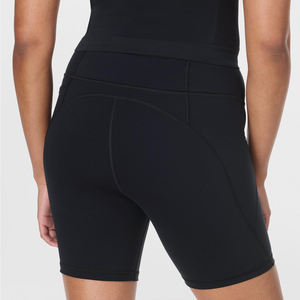 Pantalones cortos deportivos personalizados para gimnasio y entrenamiento para mujer, color negro genuino, sin costuras, de cintura alta, elástico, sólido, de compresión ajustable - Product Image 5