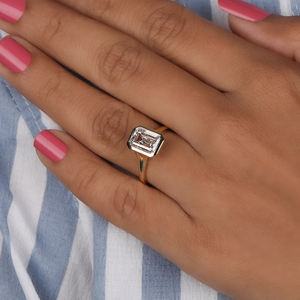 Esmeralda corte laboratorio cultivado diamante bisel ajuste lujoso platino anillo de compromiso estilo moderno anillo de regalo para mujeres IGI - Product Image 3