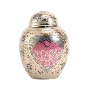 Urnes de crémation en laiton à dôme supérieur de haute qualité avec gravure urnes funéraires en métal fini de couleur étain et noir pour les cendres humaines - Product Image 6