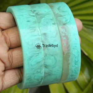 กำไลข้อมือเรซินที่เรียบง่ายเครื่องประดับทำด้วยมือที่ทันสมัยสำหรับสไตล์ในชีวิตประจำวันโดย tradebyd - Product Image 1