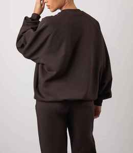 Ensemble de survêtement pour femme en hiver sur mesure OEM/ODM 300GSM, logo imprimé DTF personnalisé, polyester/coton, 2 pièces, col rond, coupe régulière, un ensemble - Product Image 3