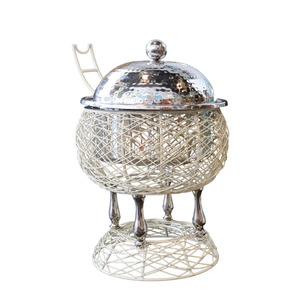 Plat à chafing en acier inoxydable doré, fait à la main, en treillis métallique, pour buffet, restauration, restaurant, maison et hôtel, en vente - Product Image 4