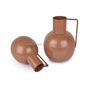 Ensemble de 2 vases vintage en métal brun avec poignée pour décoration de la maison pour chambre à coucher, salon, bureau ou mariage - Product Image 2