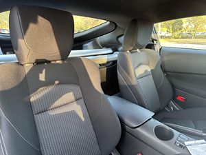 Nissan Z Sport 2023, Bajo Kilometraje, Caja de Cambios Automática, Volante a la Izquierda, Neumáticos R20, Estado Ligeramente Usado - Product Image 6