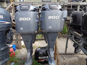 Nouveau moteur hors-bord pour bateau Yamaha à essence 200 ch 4 temps 6 cylindres avec garantie de 3 ans - Product Image 4