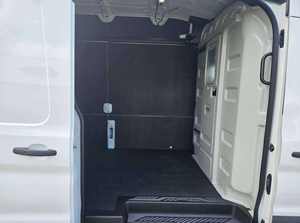 OFERTA DESTACADA: Furgoneta Eléctrica ECO-FRIENDLY E-TRANSIT 350 2025 para Carga y Pasajeros, con Batería de Larga Duración y Tracción Trasera Confiable para Uso Urbano y Comercial - Product Image 2