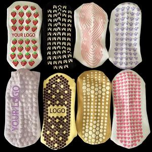 Chaussettes de yoga et de pilates personnalisées avec sangles pour femmes, antidérapantes, en coton, motif lettres brodées, écologiques, séchage rapide - Product Image 6
