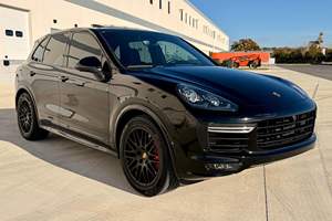 Porsche Cayenne GTS 2018 USADO, Volante a la Izquierda/Derecha - Product Image 3