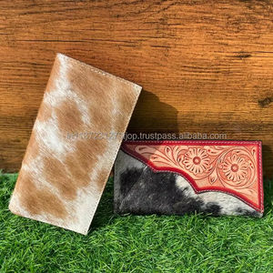 Nouveaux cheveux élégants occidentaux sur fourrure usinée en cuir pochette à deux volets femmes portefeuilles conçus vente chaude en cuir usiné portefeuille Unique - Product Image 5