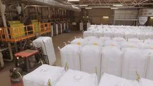 เกล็ดขวด PET ความชื้นต่ำสำหรับการรีไซเคิลพลาสติกที่มีประสิทธิภาพและการผลิตฟิล์ม - Product Image 4