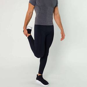 Leggings de yoga confortables et de haute qualité pour hommes, à carreaux noirs, pour adultes, garçons, entraînements de gym, taille élastique, 100% polyester - Product Image 3