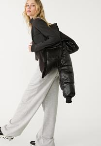 Vente chaude noir OEM femmes métallisé à capuche doudoune pleine fermeture éclair et cordon capuche bulle veste femmes hiver doudoune - Product Image 6