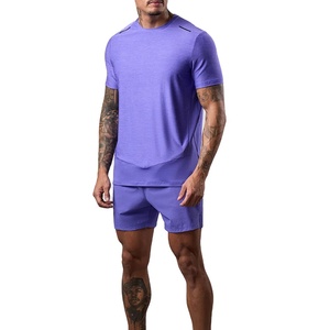 Ensemble de sport pour homme de haute qualité, été, violet uni, t-shirt à manches courtes et short avec bandes réfléchissantes à séchage rapide pour la salle de sport et la course à pied - Product Image 1