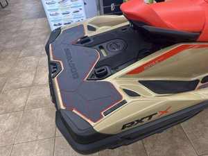 Nuevo Moto Acuático Sea-Doo RXP-X 325 IBR 2024, Motor de 2 Tiempos, 4 Cilindros, 3 Asientos, Aplicación Automática, Aluminio, 226-300HP, Tecnología Verde - Product Image 3