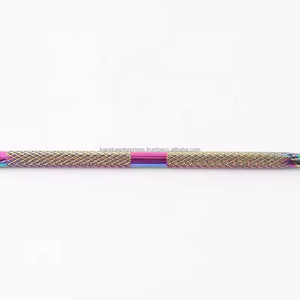 Pousse-cuticules professionnel en acier inoxydable arc-en-ciel à double extrémité réutilisable, éliminateur de peaux mortes, outil de manucure et pédicure pour le soin des ongles - Product Image 3