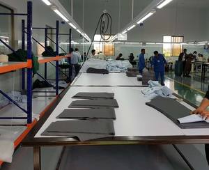 Venta al por mayor y Dropship personalizado cosido Kelly verde neón verde-blanco diseño cálido geométrico deportes pulóver Sudadera con capucha - Product Image 4