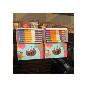 Fabricantes de Chocolate de Dubái que Ofrecen Servicios de Marca Blanca OEM, Chocolate Sólido en Forma de Cubo con Sabores de Primera Clase, Frutal y con Nueces - Product Image 3