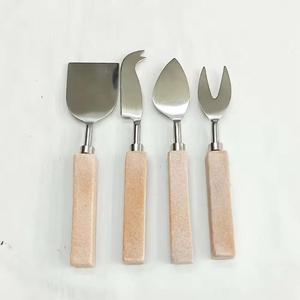 Juego de cuchillos de queso hechos a mano Royal de lujo de acero inoxidable con mango de madera, vajilla bonita, herramientas para bodas, ocasiones especiales - Product Image 2