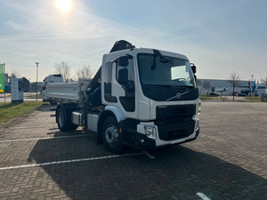 Camión de Carga Usado VOLVO FE 320 2022 con Grúa 4x2 Automático Diésel Euro 5 para Construcción y Transporte - Product Image 2