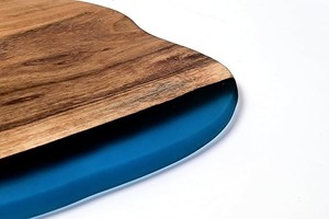 Tabla de cortar de madera de mango duradera con superficie lisa de arte única y lazo colgante Exportación a granel disponible - Product Image 5