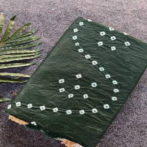 Sari VASTRA COTTAGE de Algodón Puro con Diseño Shibori Teñido a Mano y Borde Zari con Blusa Bandhej Shibori - Product Image 3