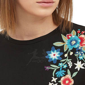 เสื้อยืดผู้หญิงเกรดสูงดีไซน์พรีเมี่ยม - Product Image 6