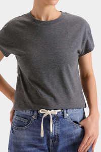 T-shirts pour femmes en coton doux 100% de haute qualité, à manches courtes, surdimensionnés, gris foncé uni, col rond, logo personnalisé en gros - Product Image 3