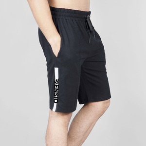 Pantalones cortos de gimnasio para correr estilo de calle para hombre, bolsillos estampados personalizados que absorben la humedad, cintura elástica de algodón - Product Image 3
