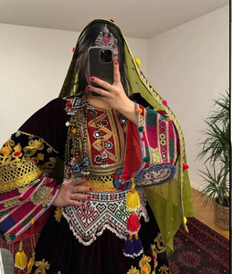 Nouvelle arrivée Robe afghane de mariée d'hiver Robe afghane en soie pour femmes conçue sur mesure - Product Image 4