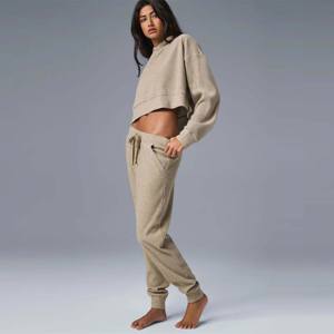 Pantalon de jogging côtelé personnalisé pour femmes | Pantalon de jogging taille haute extensible et respirant avec jambe fuselée et poignets élastiques - Product Image 3