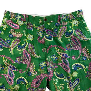 Shorts de golf simples pour hommes, fabriqués avec un tissu doux et léger, offrant un confort décontracté toute la journée - Product Image 6