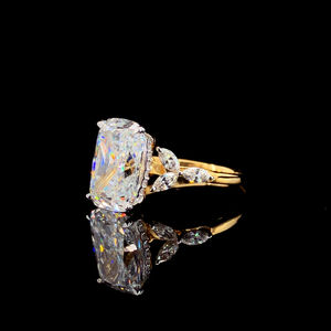 แหวนเพชรทรงคุชชั่นคัท 14KT ชุบทองคำขาว สำหรับผู้หญิง ขายส่ง หรูหรา สี E ได้รับการรับรองจาก IGI น้ำหนัก 4.00 กะรัต เพชรเลี้ยงในห้องปฏิบัติการ ความใส VVS2 - Product Image 3