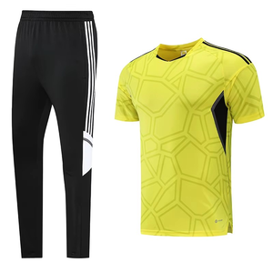 Kits de maillot de football par sublimation respirant et confortable au design personnalisé, vêtements de football personnalisés pour l'équipe, uniforme de football pour hommes - Product Image 4