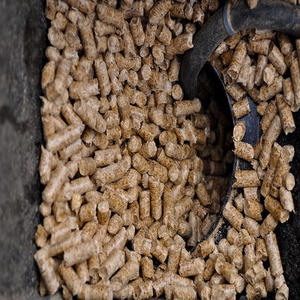 Granulés de bois de chêne de qualité supérieure Briquettes de bois dur copeaux de sciure de bois de chauffage pin pour chauffage poêle respectueux de l'environnement - Product Image 1