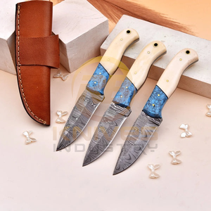 Cuchillo de Caza y Camping de Acero de Damasco Hecho a Mano Más Vendido |   Cuchillo Skinner de Hoja Fija Personalizado con Mango de Hueso y Funda de Cuero (OEM) - Product Image 3