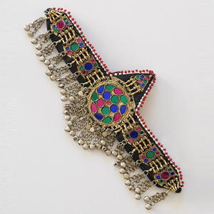 Conjunto de Joyería Vintage Afgana para Fiesta, Hecho a Mano con Hermoso Diseño, Adornado con Perlas, Borlas y Piedras Bordadas, a Bajo Precio - Product Image 3