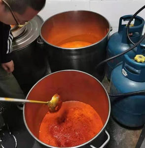 Aceite de Palma Puro Prensado en Frío, Grado Orgánico, Alta Estabilidad, Baja Acidez, Refinado, Entrega a Granel de Fábrica, Exportación Confiable - Product Image 1